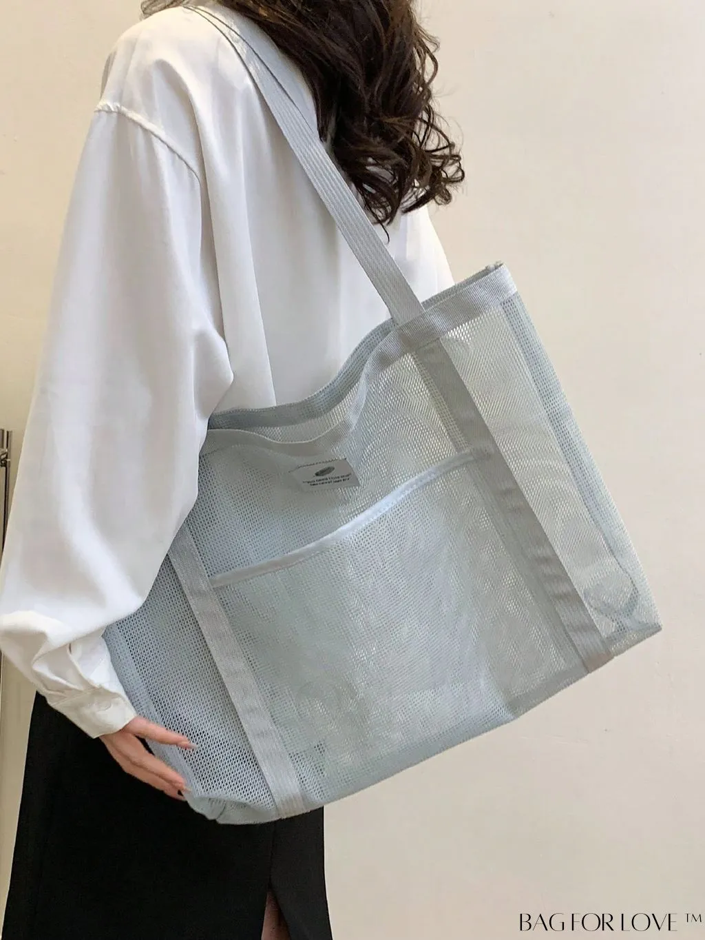 BagForLove - Large Mesh Beach Bag with Letter Patch Decoration, Ideal for Sun and Sand