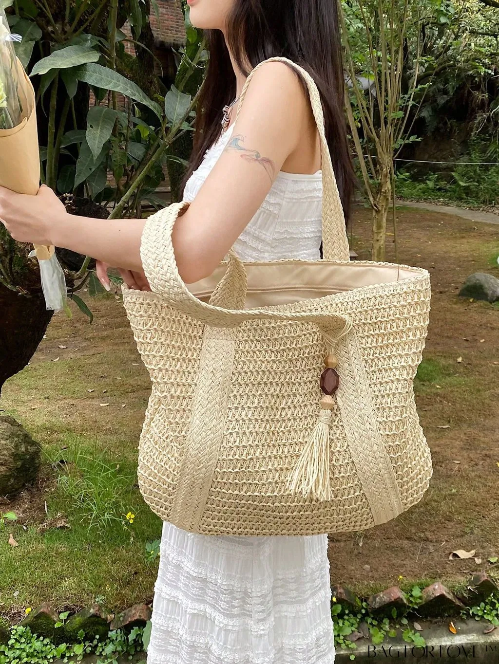 BagForLove - Oversized Vacation Straw Bag with Tassel Decor - Minimalist and Stylish