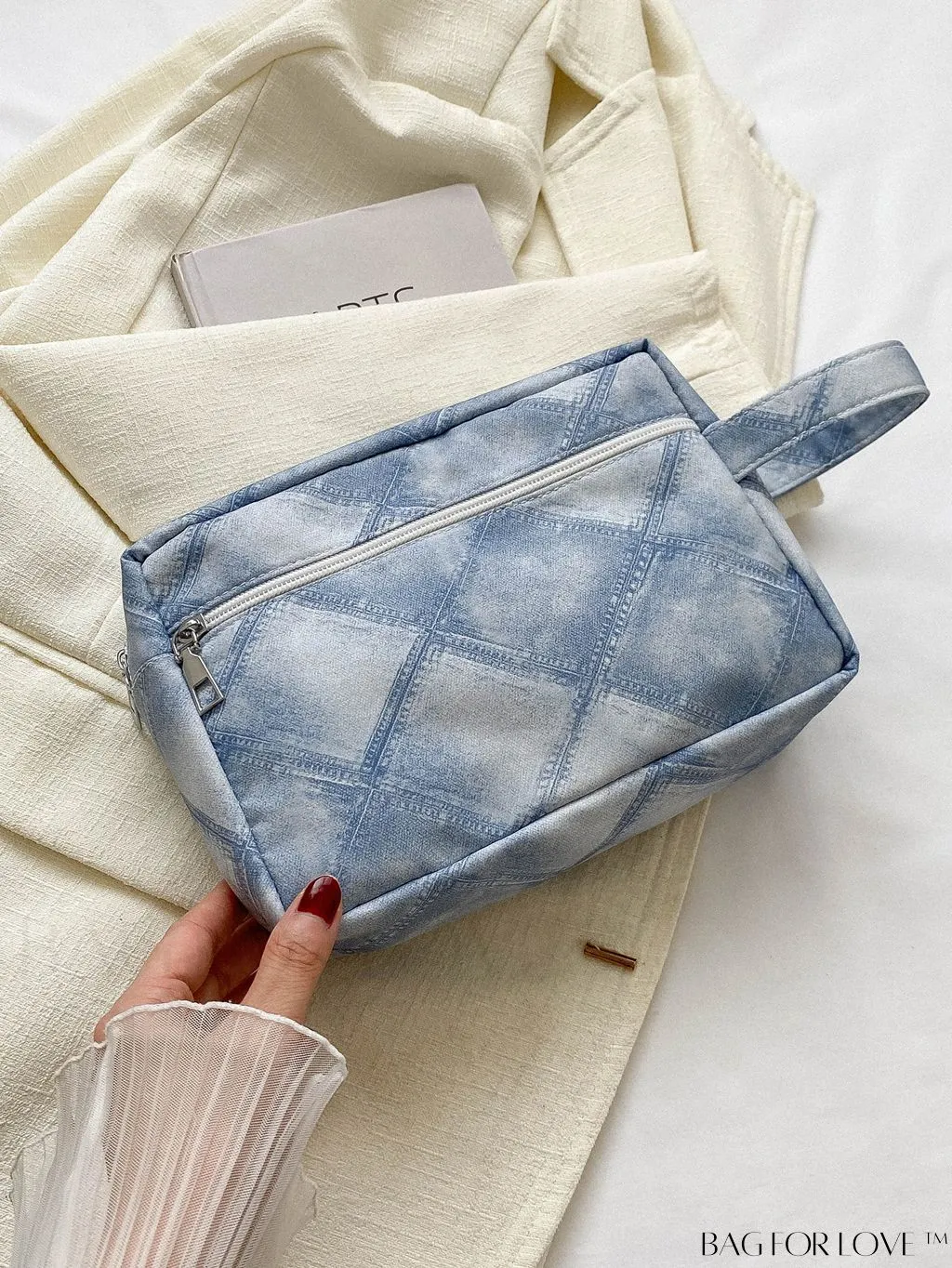 BagForLove - Stylish Geometric Contrast Clutch: A Fashionable Must-Have
