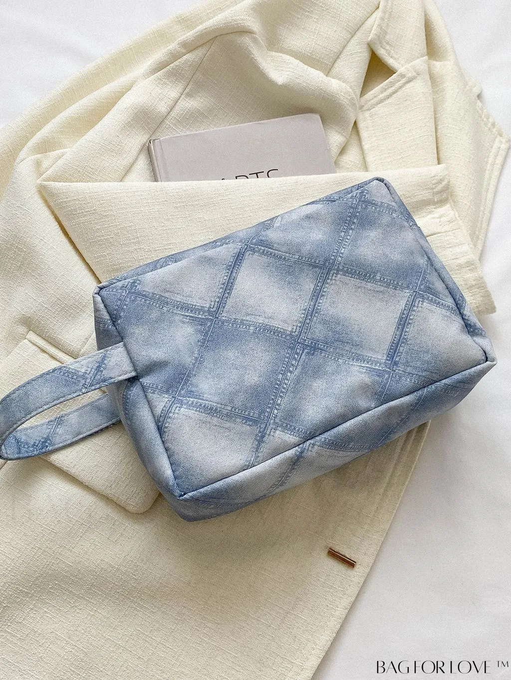 BagForLove - Stylish Geometric Contrast Clutch: A Fashionable Must-Have
