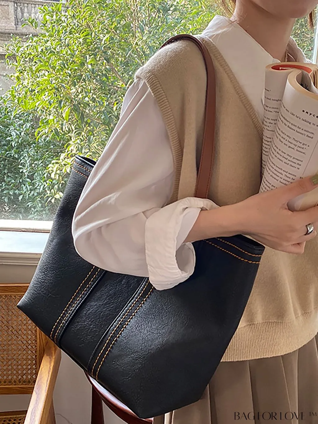 BagForLove - Stylish Oversized Tote - Maximized Storage for Fashionable Individuals