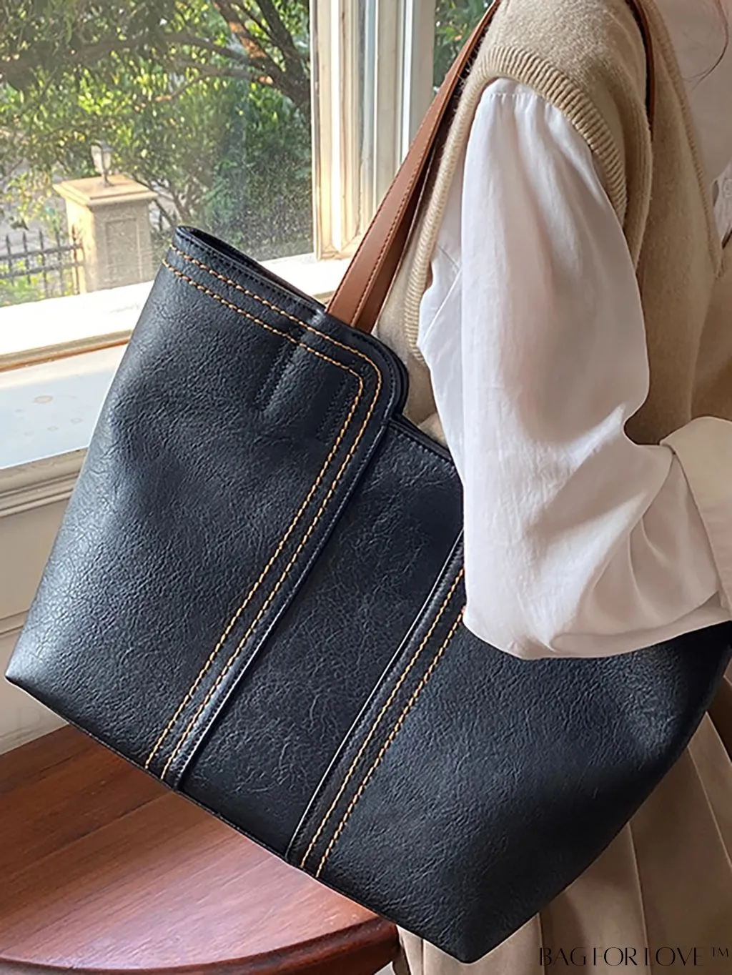 BagForLove - Stylish Oversized Tote - Maximized Storage for Fashionable Individuals