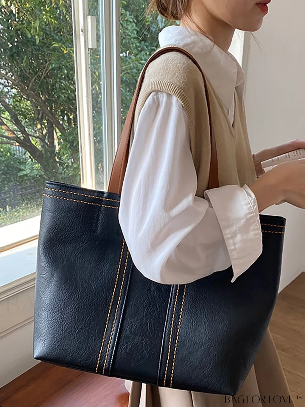 BagForLove - Stylish Oversized Tote - Maximized Storage for Fashionable Individuals