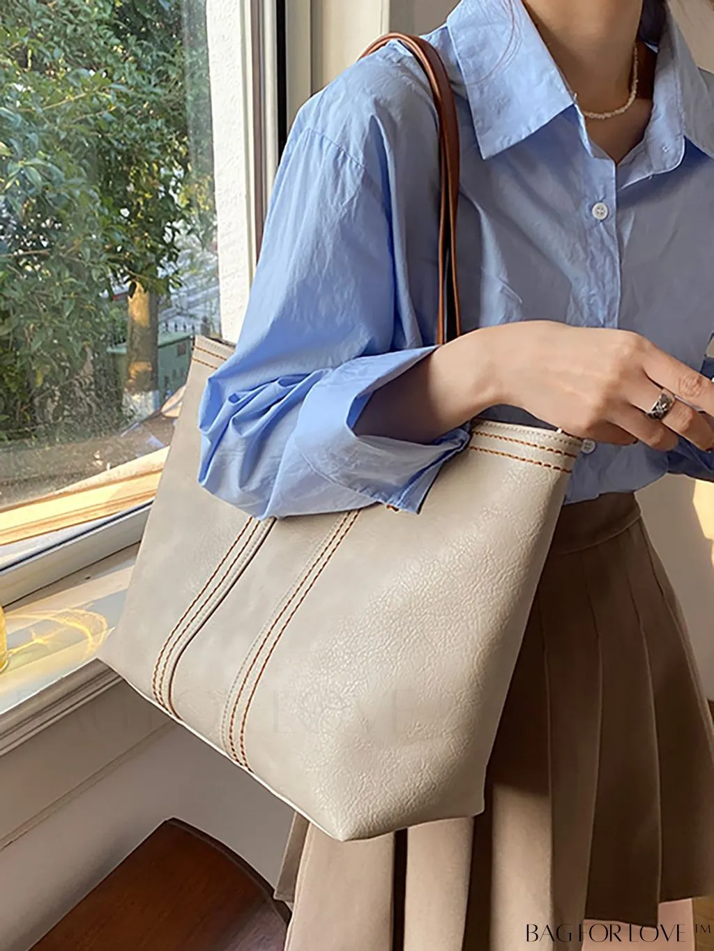 BagForLove - Stylish Oversized Tote - Maximized Storage for Fashionable Individuals