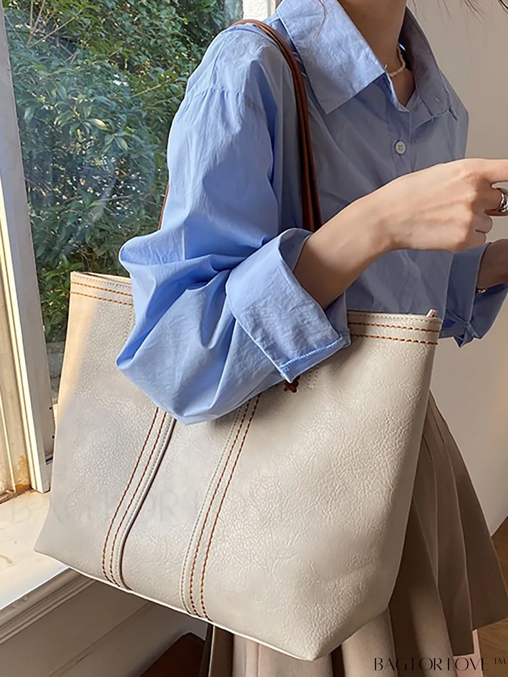 BagForLove - Stylish Oversized Tote - Maximized Storage for Fashionable Individuals