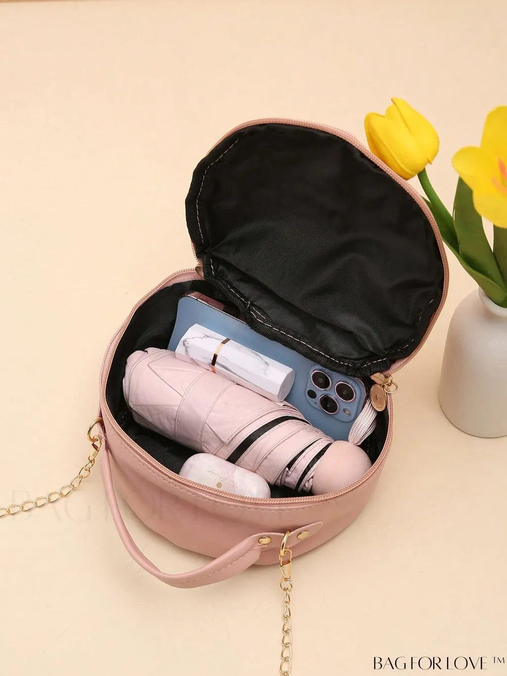 BagForLove - Swan-Embellished Metallic Fashion Handbag with Exquisite Stitching
