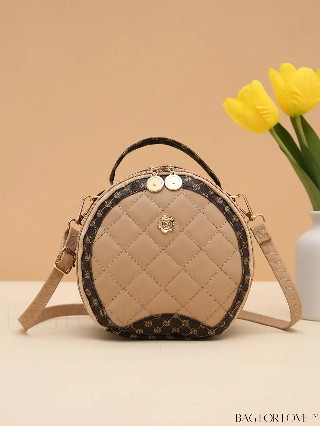 BagForLove - Swan-Embellished Metallic Fashion Handbag with Exquisite Stitching
