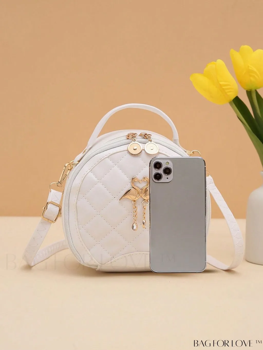 BagForLove - Swan-Embellished Metallic Fashion Handbag with Exquisite Stitching