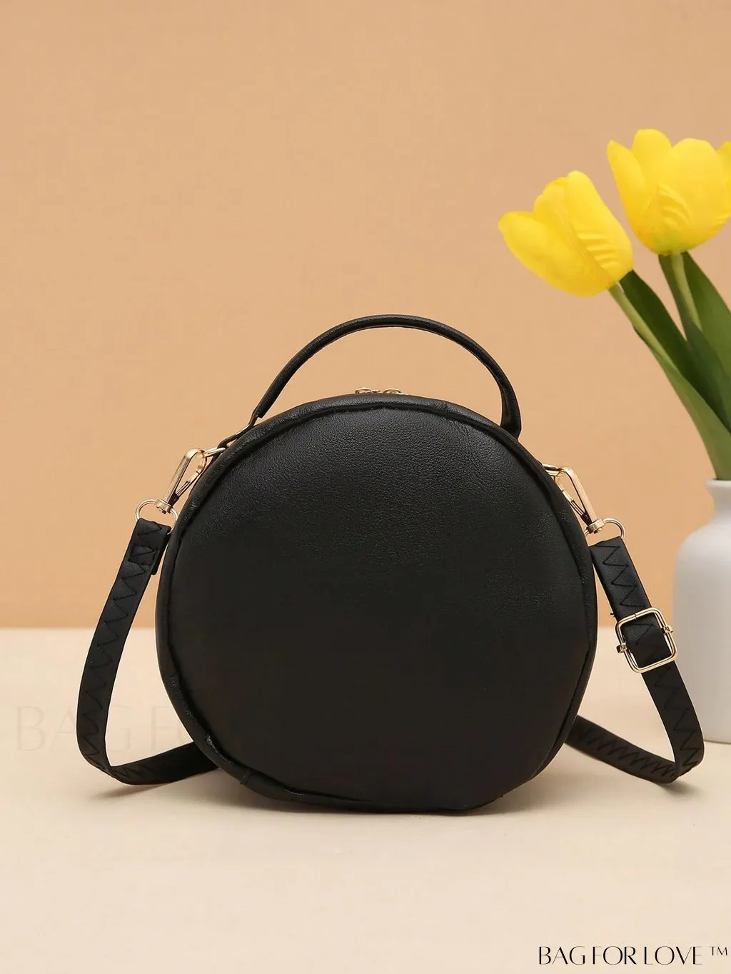 BagForLove - Swan-Embellished Metallic Fashion Handbag with Exquisite Stitching