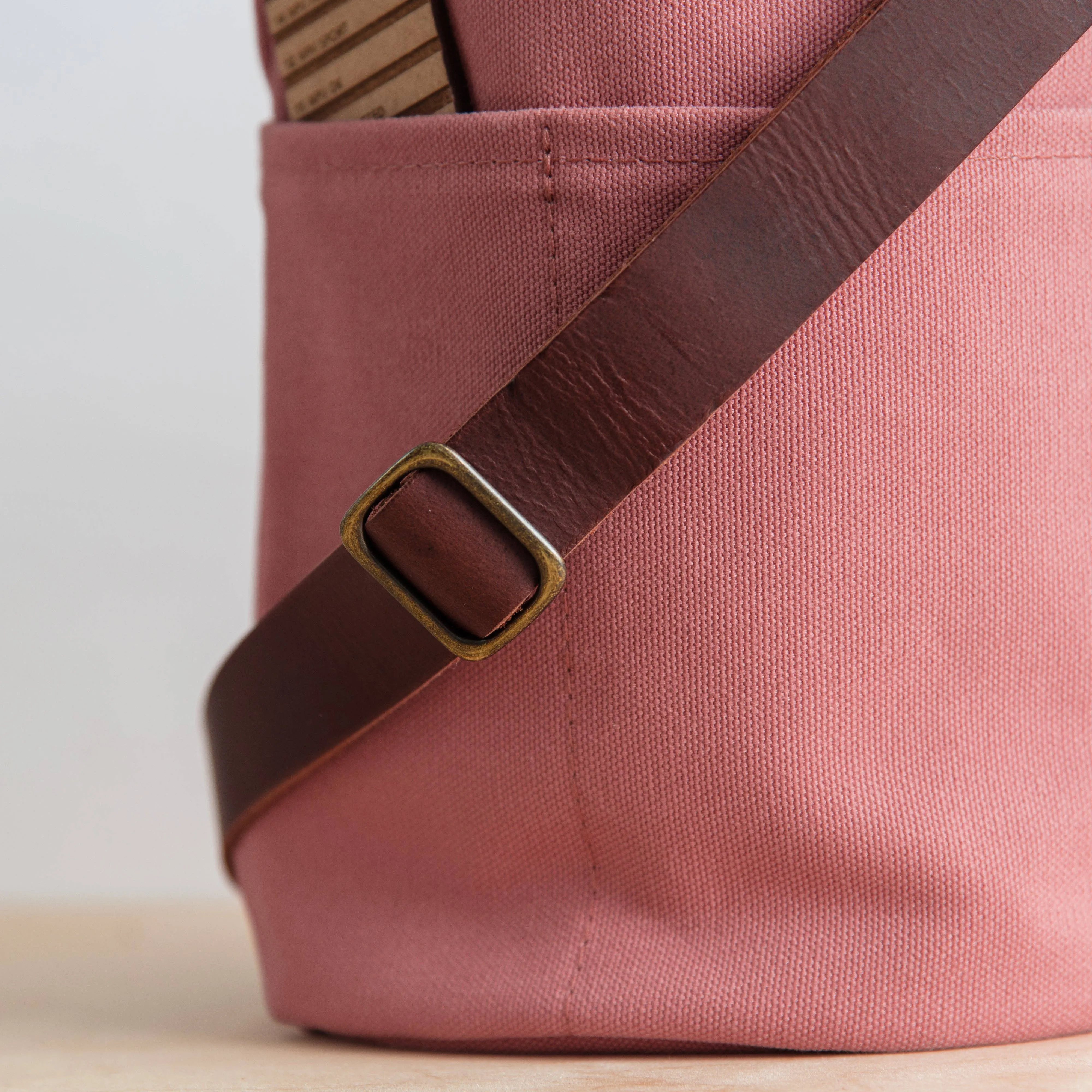 Canvas bucket bag