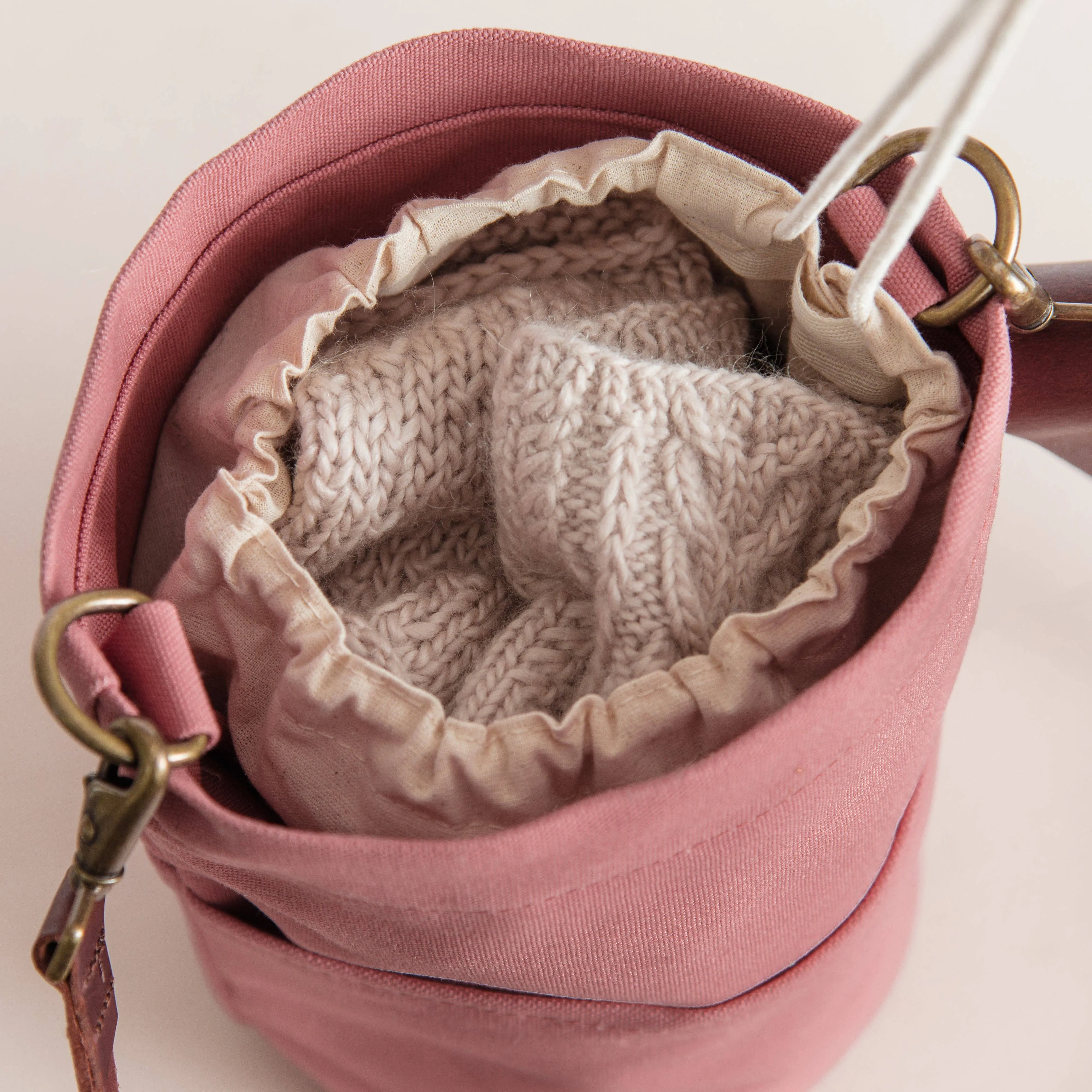 Canvas bucket bag