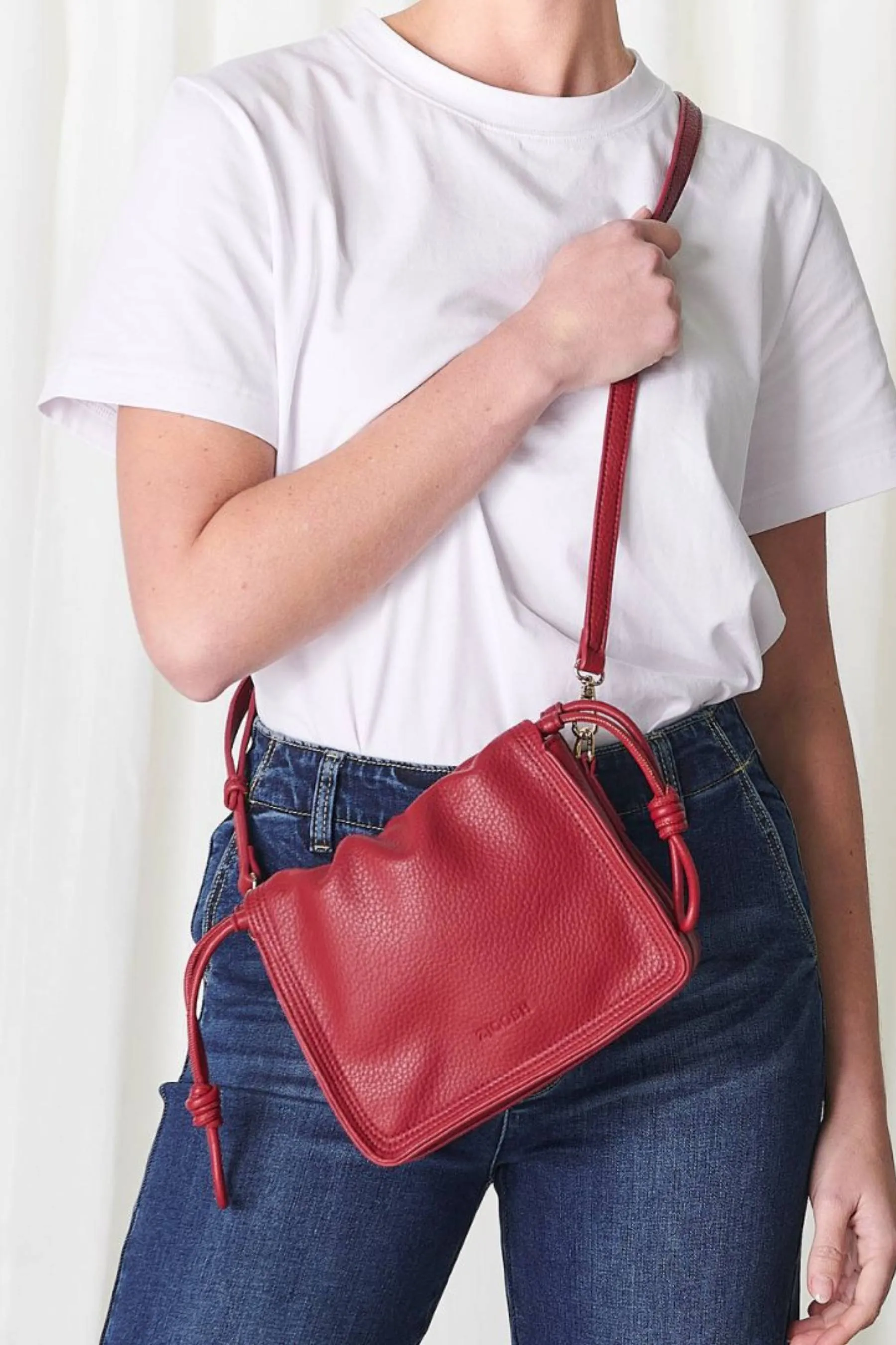 Ernie Cross Body Bag | Red