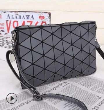 Esme – 3D Geometric Crossbody Bag with Magnetic Closure