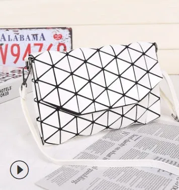 Esme – 3D Geometric Crossbody Bag with Magnetic Closure
