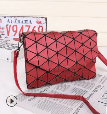 Esme – 3D Geometric Crossbody Bag with Magnetic Closure