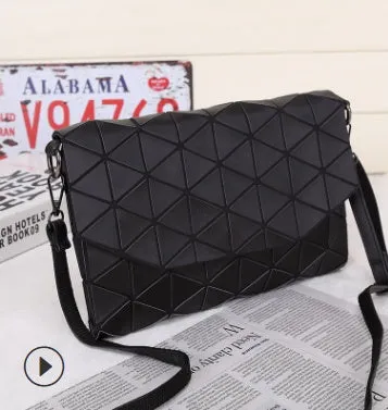Esme – 3D Geometric Crossbody Bag with Magnetic Closure