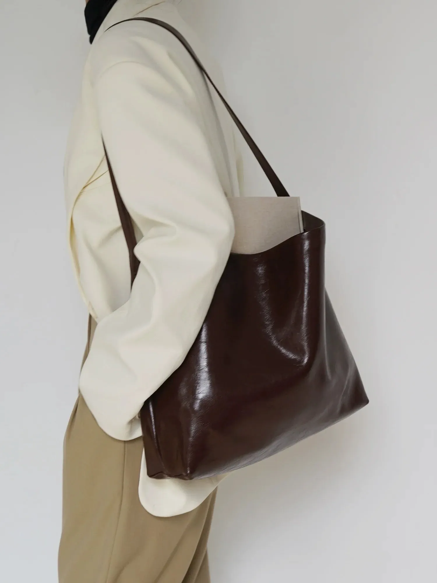 Oil-Waxed Cowhide Tote