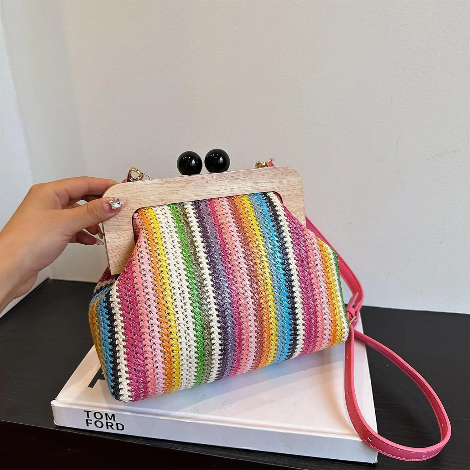 Straw Clip Crossbody Shoulder Bag for Women Clutch Purse Summer Beach Woven Pouch Handbag for Party Vacation