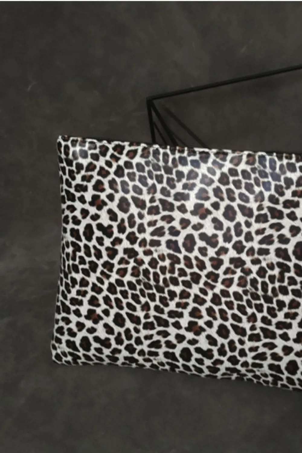 Stylish PU leather leopard clutch
