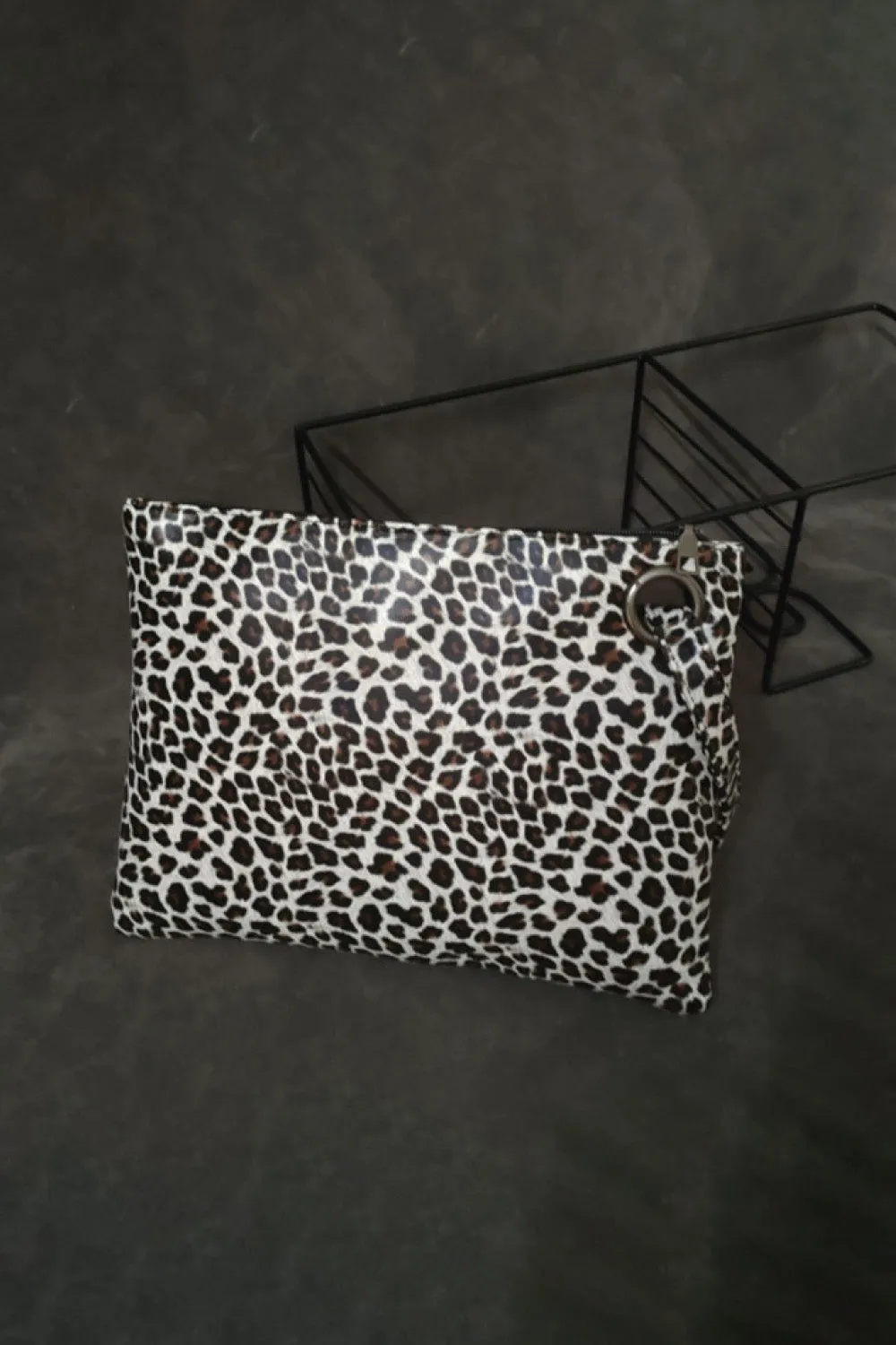 Stylish PU leather leopard clutch