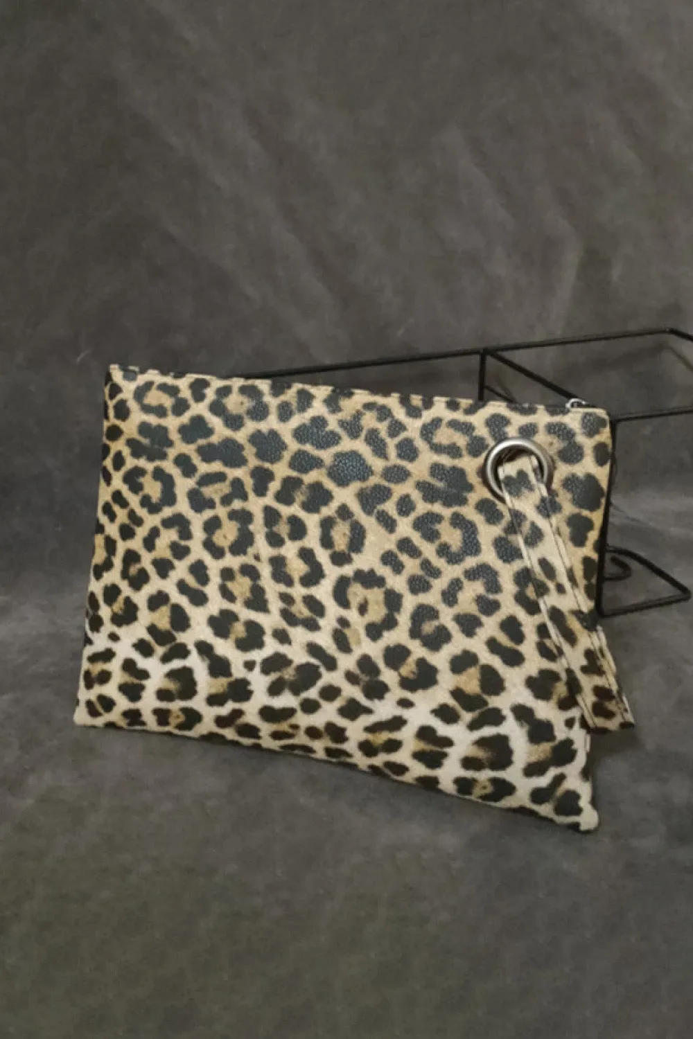 Stylish PU leather leopard clutch
