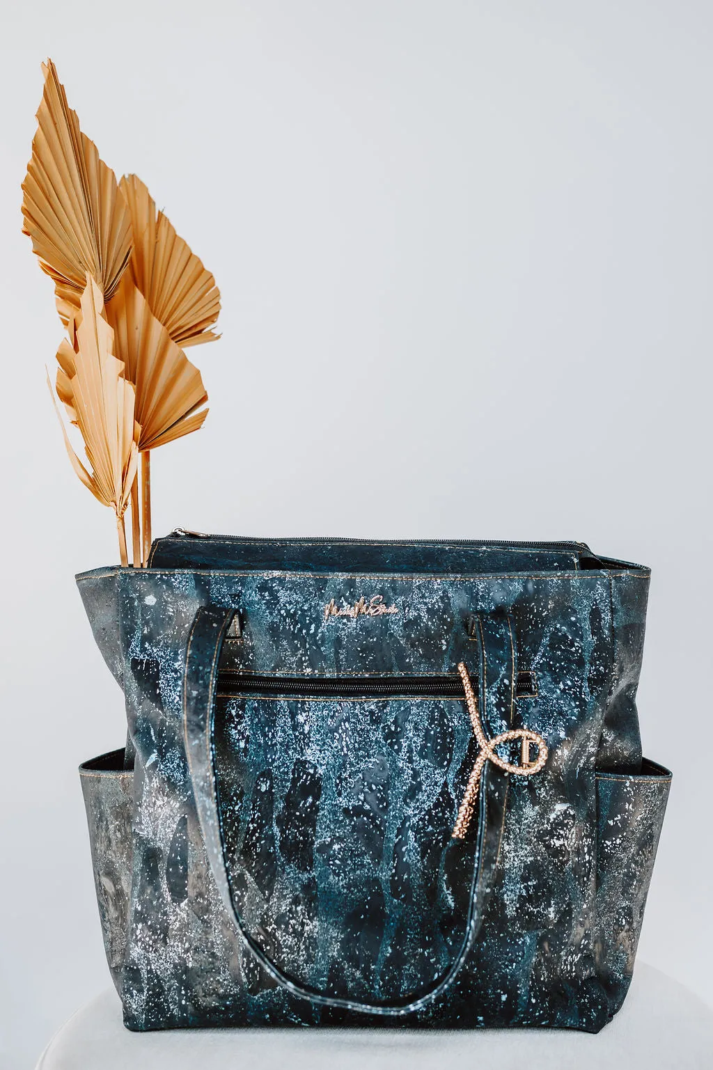 Temesha Large Tote