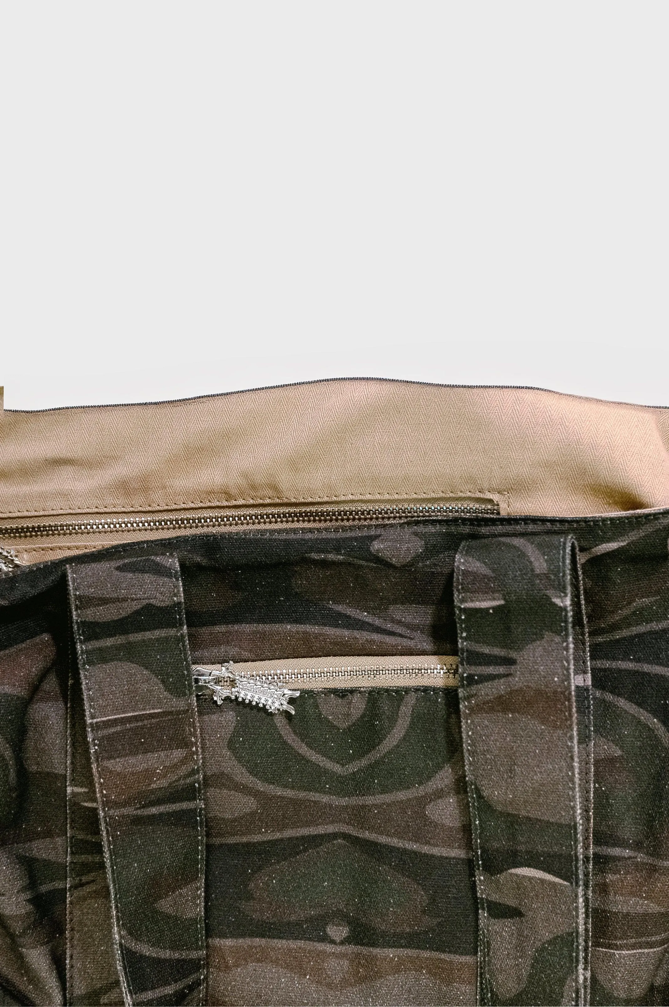 VERTEBRAE MESSENGER TOTE
