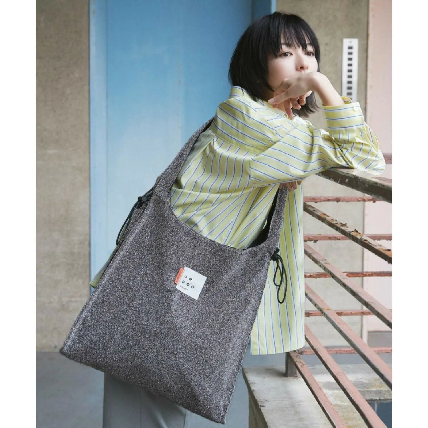WPC Ondoo Shirring Drawstring Tote Bag (Black)