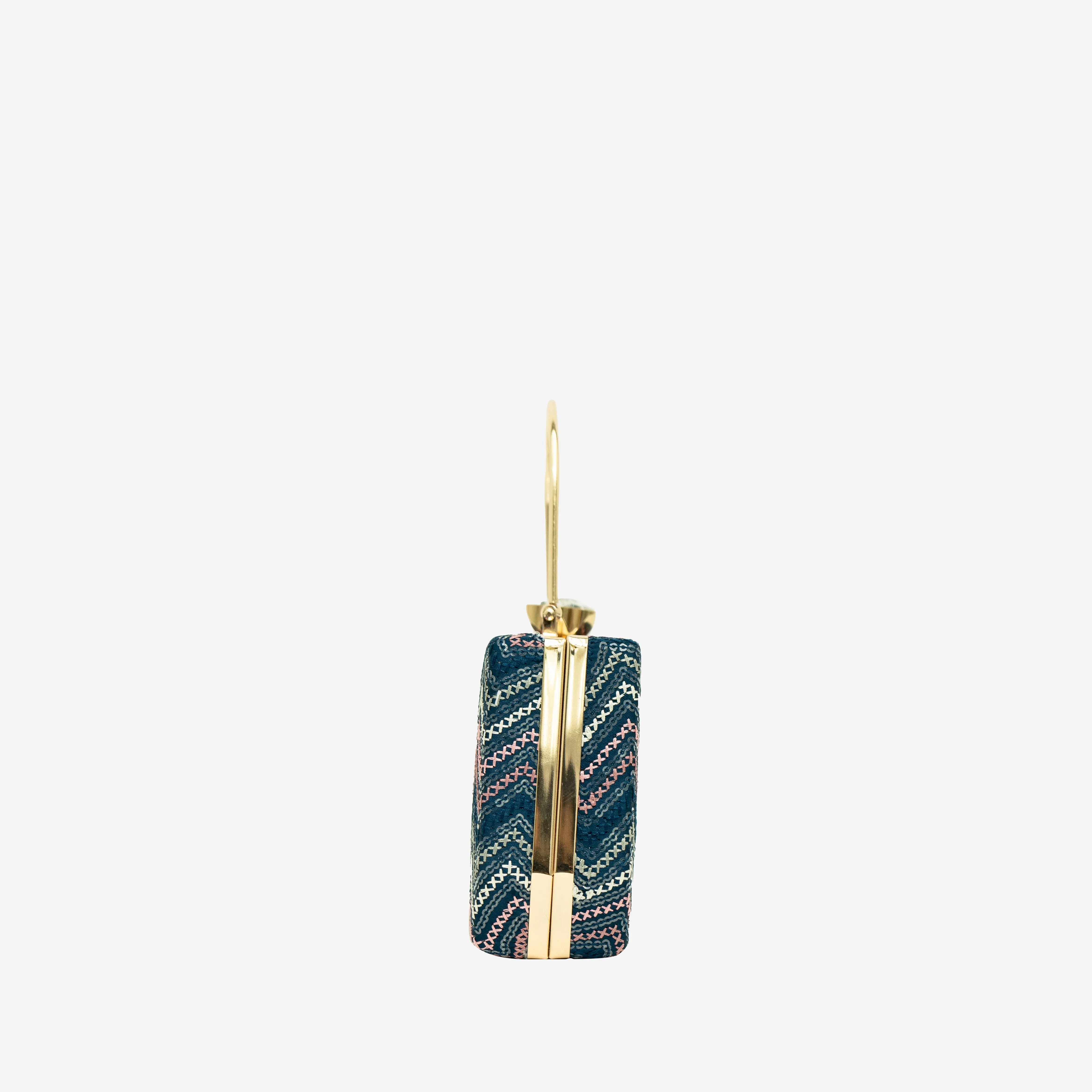 Zigzag Majestic Clutch | CARA